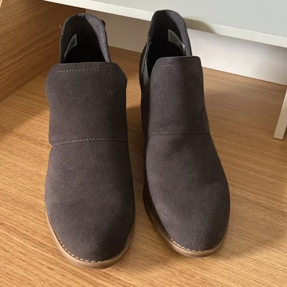 Toms Black Ankle Booties - Picture 3 of 10